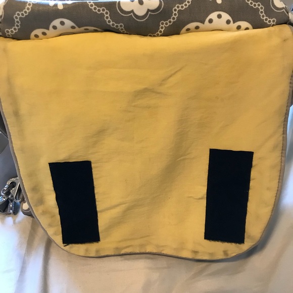 Petunia Pickle Bottom Bag - Picture 2 of 5